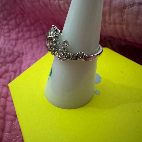 Lab amethyst ring beautiful size 7 - Picture 2 of 2